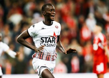 Deux options s’offrent à Moustapha Mbow sur le marché