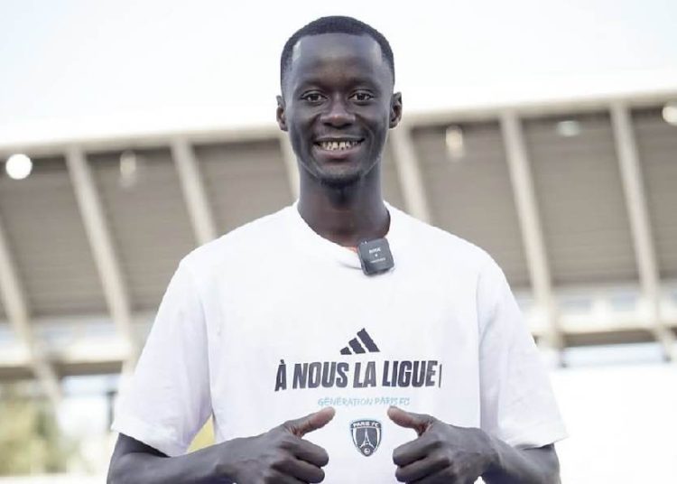 Moustapha Mbow au cœur des discussions sur son futur au Paris FC